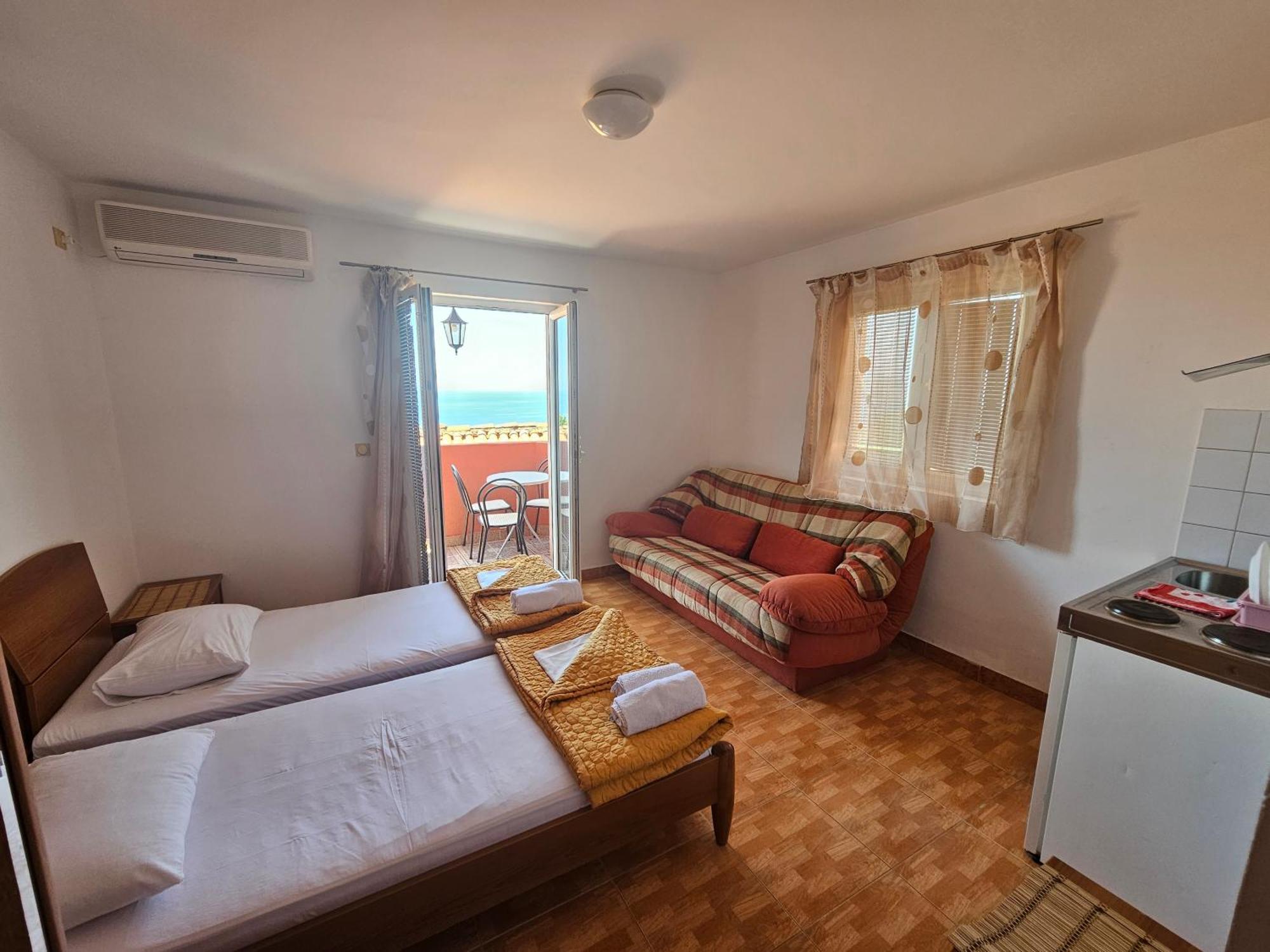 Apartments Drobni Pijesak Петровац Номер фото