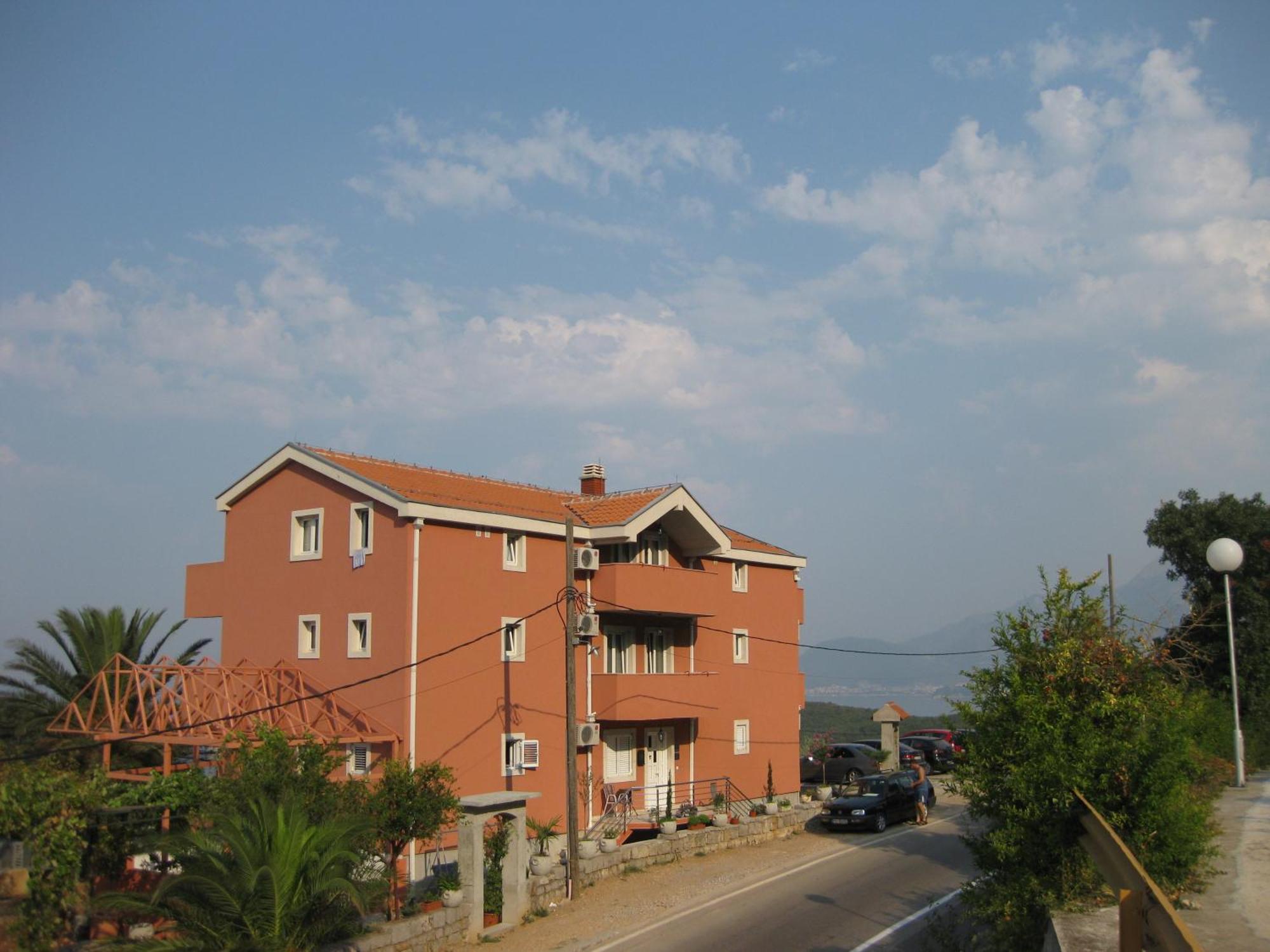 Apartments Drobni Pijesak Петровац Экстерьер фото