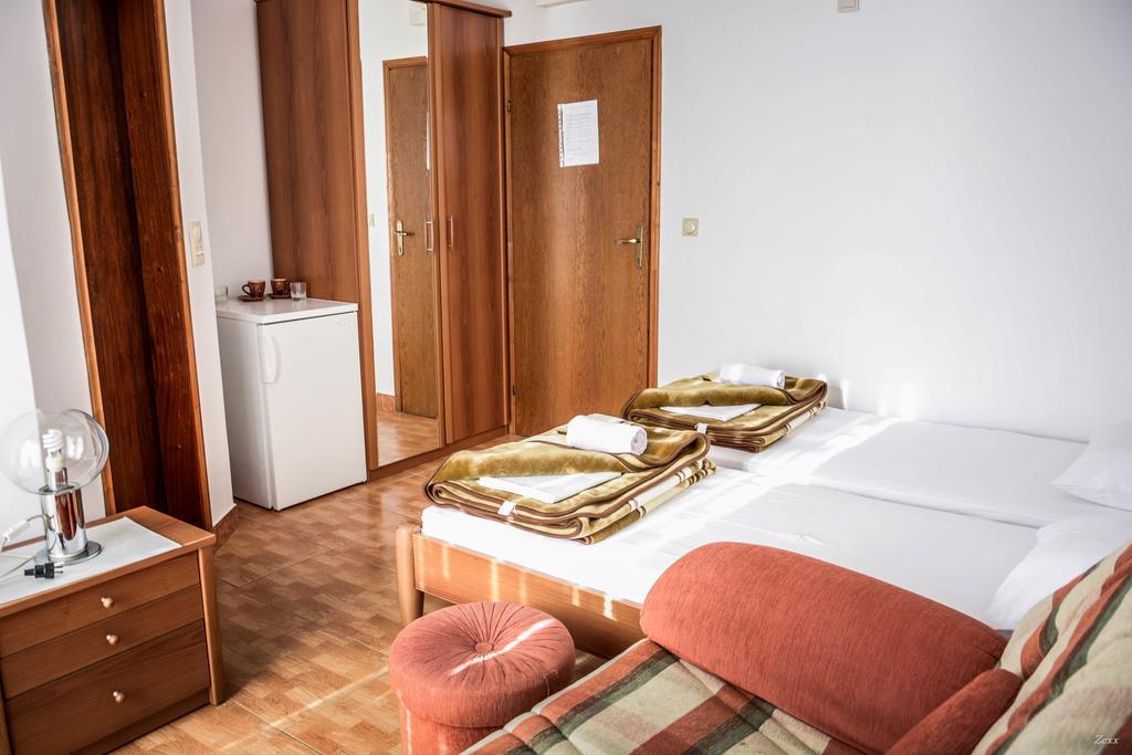Apartments Drobni Pijesak Петровац Экстерьер фото