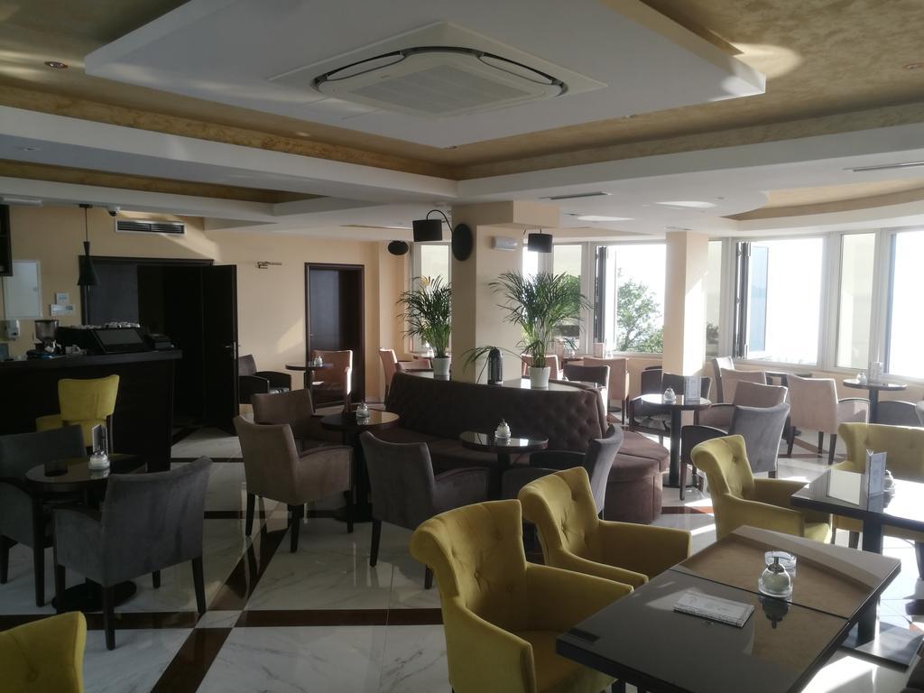 Apartments Drobni Pijesak Петровац Экстерьер фото